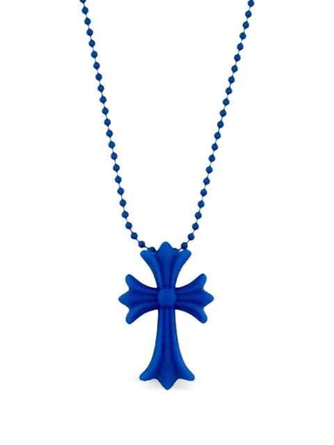 collier à pendentif croix